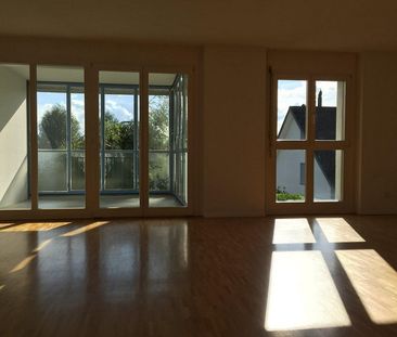 Sonnige 4.5-Zimmerwohnung im Parterre wartet auf Sie! - Photo 1