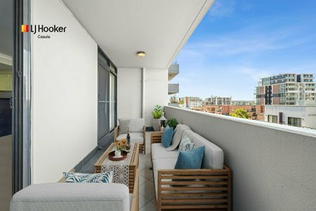 Contemporary, Spacious & Ultra-Convenient - Photo 5