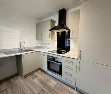 1 bedroom flat to rent - Photo 2