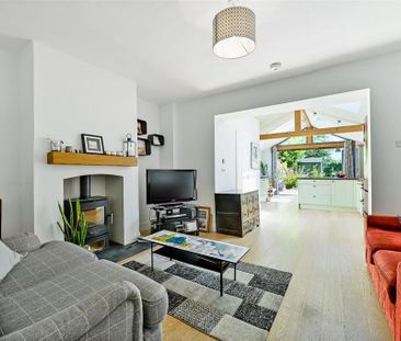 3 bedroom terraced house to rent - Photo 1