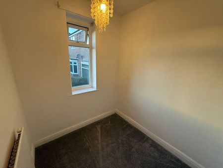 3 Bed Semi-Detached House, Skelwith Close, S4 - Photo 3