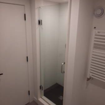 1 Bedroom w/ensuite laundry minutes from High Park - Photo 4