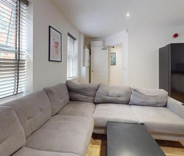 1 bedroom in a house share to rent - Photo 4