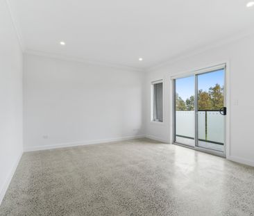 FABULOUS FAMILY HOME! - Photo 5
