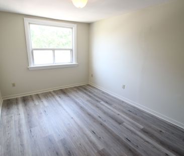 For Lease - 18 Glenvalley Drive, Toronto, Ontario - Photo 3