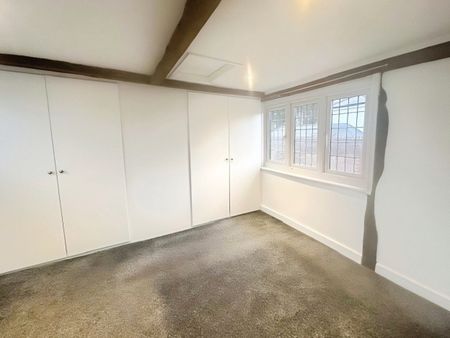 One-Bedroom Cottage - Photo 3