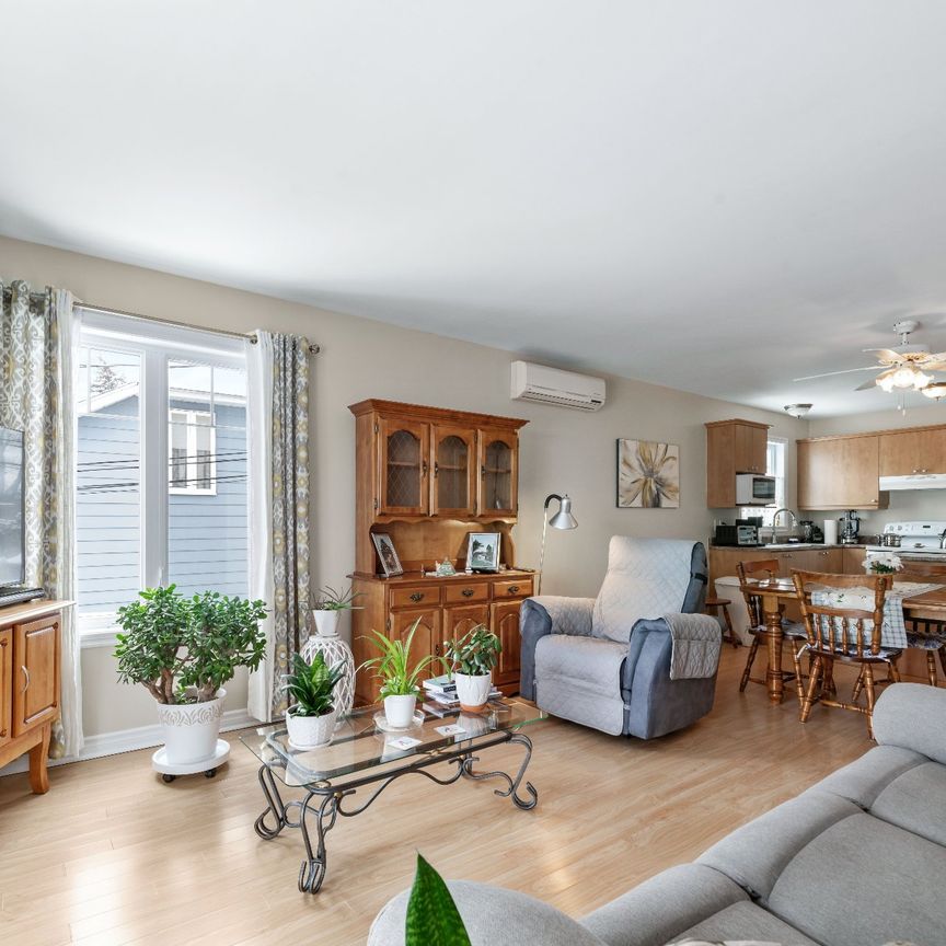 398 Rue Jeanne Mance, Salaberry-de-Valleyfield, QC J6T - Photo 1