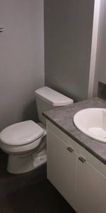 PET FRIENDLY! 1 bedroom suite in the West end - Photo 4