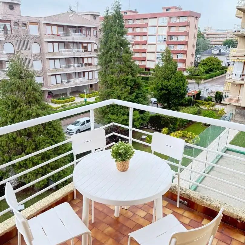 Piso de alquiler en Enriq Mowinckel, 41, Zona Playa - Photo 1