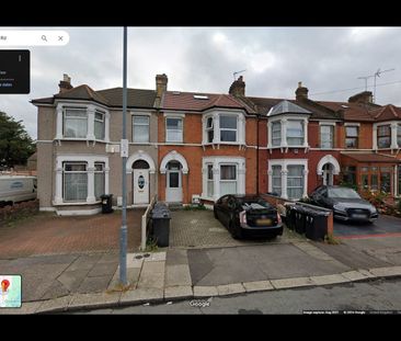 Room in a Shared Flat, Hazeldene Road, IG3 - Photo 1