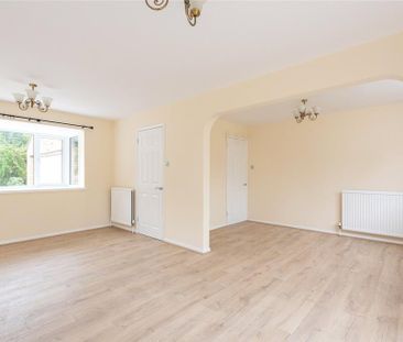 4 bedroom detached house to rent - Photo 3