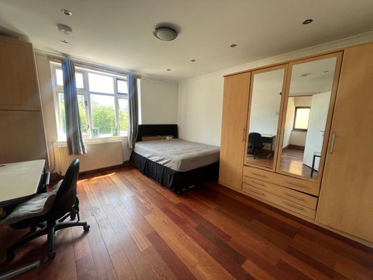 Ferrers Avenue, West Drayton - Photo 1