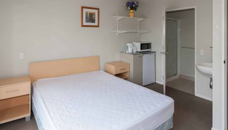1 bedroom with ensuite and shared facilities – options available $230 - $250 per week - Photo 2
