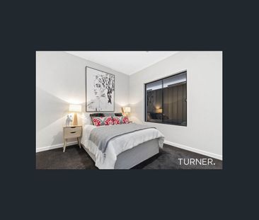 Stylish Family Living with Quality Finishes and Everyday Convenience - Photo 5