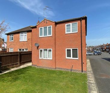 2 bedroom maisonette to rent - Photo 3