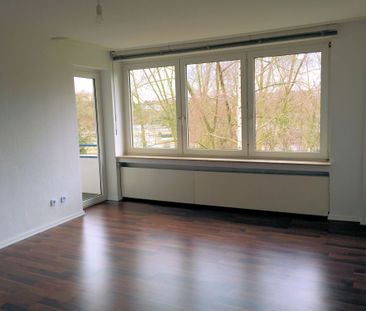 Gepflegte 2-Zimmerwohnung mit Loggia und Einbauküche - Foto 6