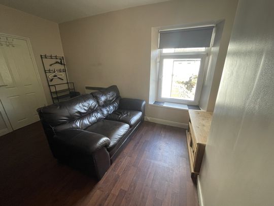 Flat 4 49A Chesterfield Road, S18 - Photo 1