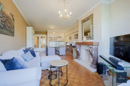 Stijlvol 1 slaapkamer appartement met 2 terrassen, kelder en garagebox - Foto 2