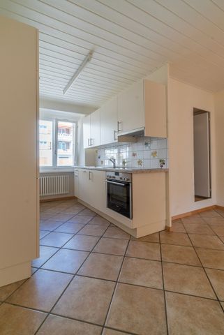 Charmant appartement 3 chambres, lumineux et idéalement situé à Saint-Imier - Photo 4
