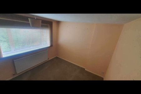 2 Bed Terraced House, Ferngill Close, NG2 - Photo 5