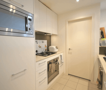 803/2 Brodie Spark Drive, Wolli Creek, NSW 2205 - Photo 5