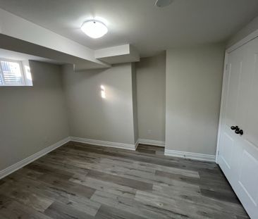 For Lease - 33 Bluffwood Crescent, Brampton, Ontario - Photo 2