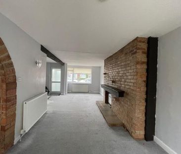 3 bedroom semi-detached house to rent - Photo 6