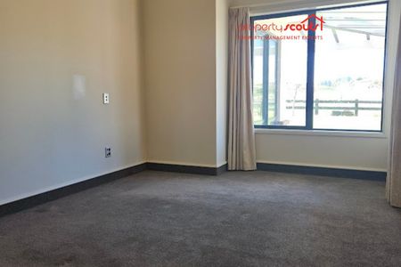 Executive family home, 4 or 5 bedroom, rural living, Ohau - Photo 3