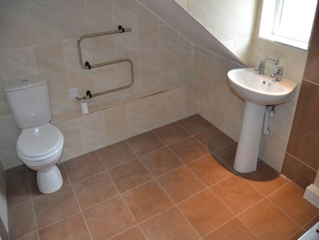 Colum Road, Cathays, Cardiff - Photo 2