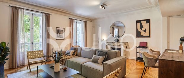 Appartement • Elysées-Madeleine - Photo 1