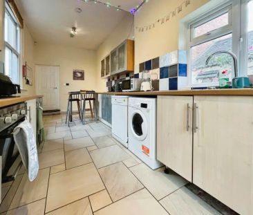 West Street (4 bed) - Photo 2