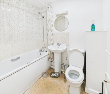 1 bedroom flat to rent - Photo 6