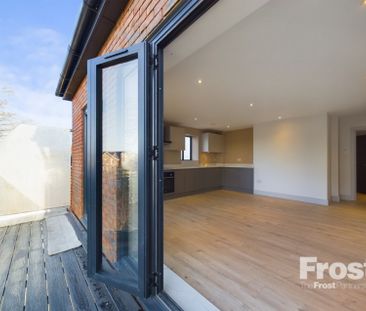 Chaucer Road, Ashford, Middlesex,TW15 - Photo 1