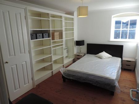 3 bedroom apartment to rent - Photo 4