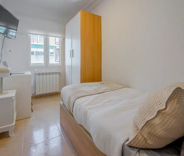 Calle de Villavaliente, Madrid, Community of Madrid 28011 - Photo 2