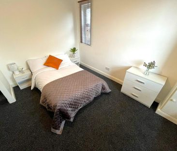 1 bedroom in a house share to rent - Photo 6