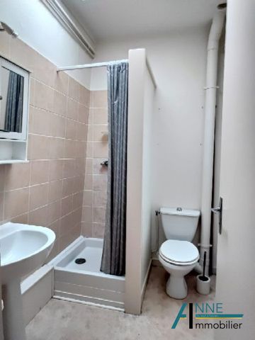 Location Appartement 3 pièces 53m² CHAGNY 71150 - Photo 2