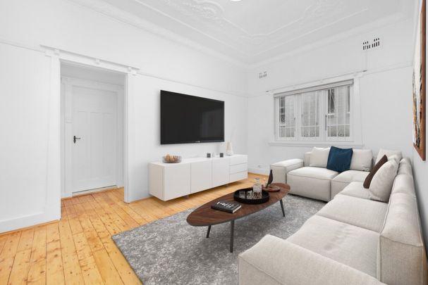 Fully renovated Beachside apartment - Photo 1