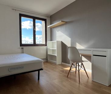 T4 entièrement meublé de 72m2 idéal pour de la colocation - Photo 3