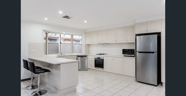 Large Family Home - Photo 1