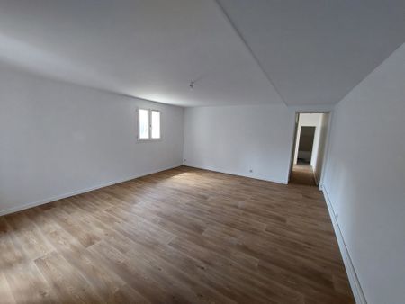 Location Appartement 3 pièces 60m² DIEPPE 76200 - Photo 2