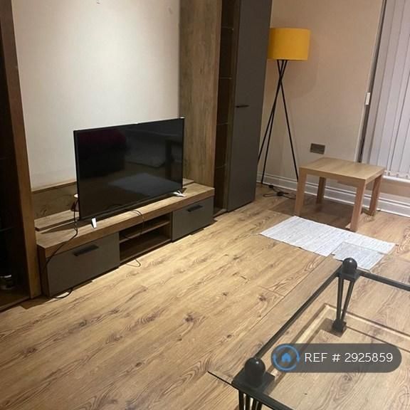 2 bedroom penthouse to rent - Photo 1