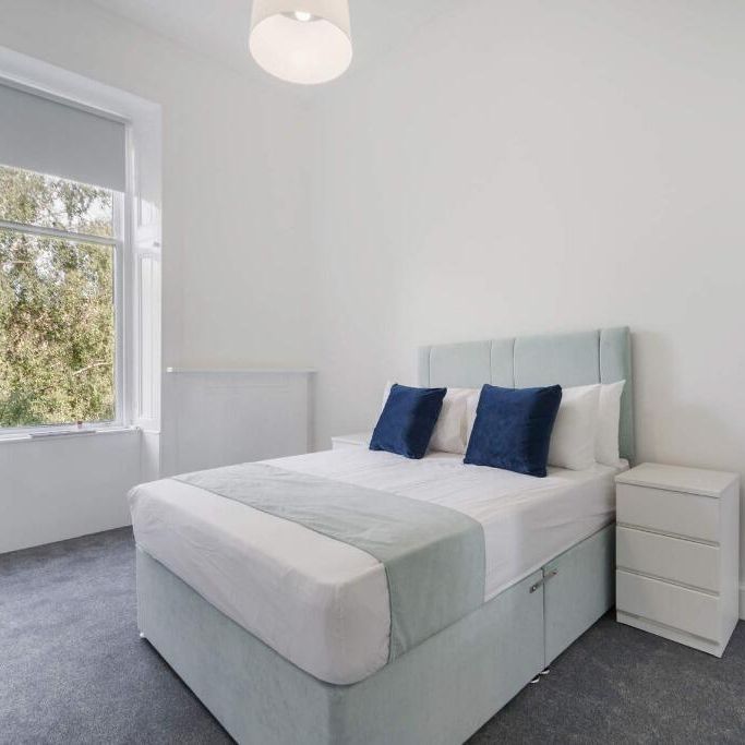 3 bedroom flat to rent - Photo 1