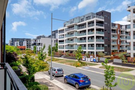 Lakeside Luxury - Photo 5