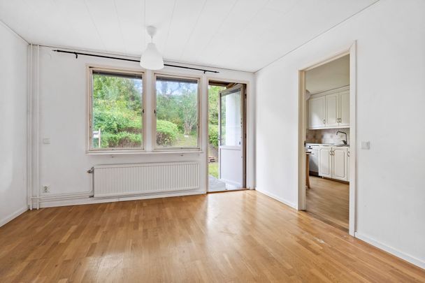 Lammholmsbacken, Skärholmen - Photo 1