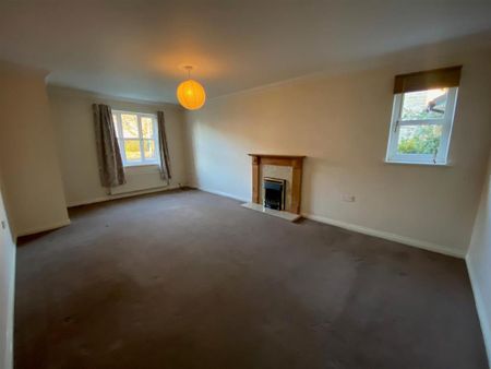 4 bedroom detached house to rent - Photo 2