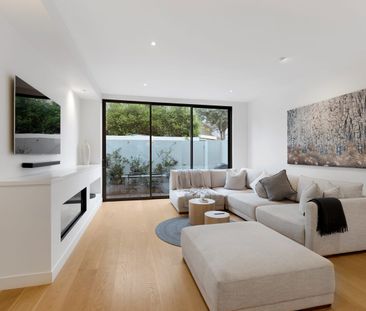 Fully Furnished Contemporary Living in Blue Chip Location - Photo 3