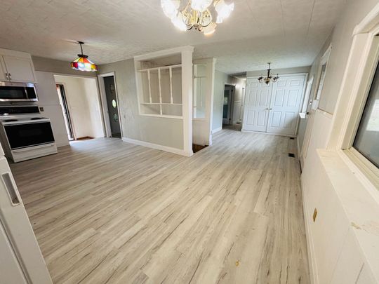 For Lease - 850 Lockhart Road, Barrie, Ontario - Photo 1