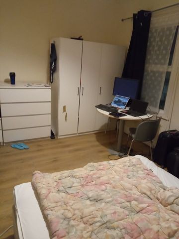 Room in a Shared House, Albert Square, E15 - Photo 3