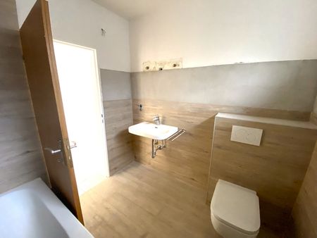 Charmante 2-Zimmer- Erdgeschosswohnung mit Wintergarten! - Photo 4